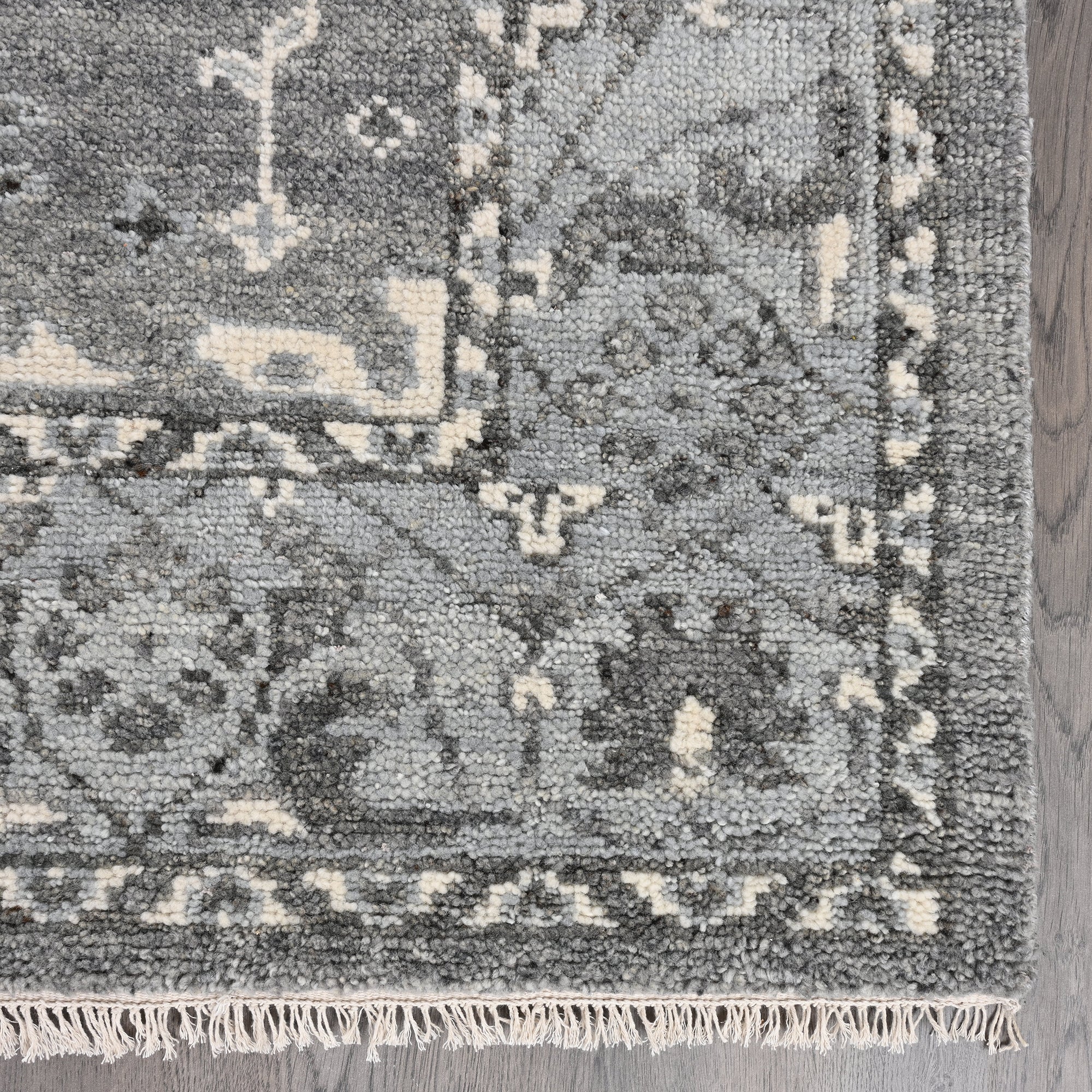 Hand-Knotted Wool Rug - Traditional Medallion Design in Gray & Ivory | Vintage-Inspired Artisan Rug by Rug Regalia