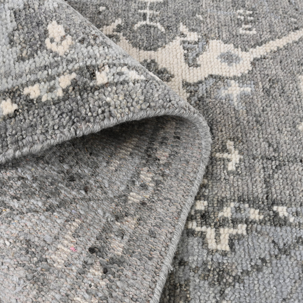 Hand-Knotted Wool Rug - Traditional Medallion Design in Gray & Ivory | Vintage-Inspired Artisan Rug by Rug Regalia